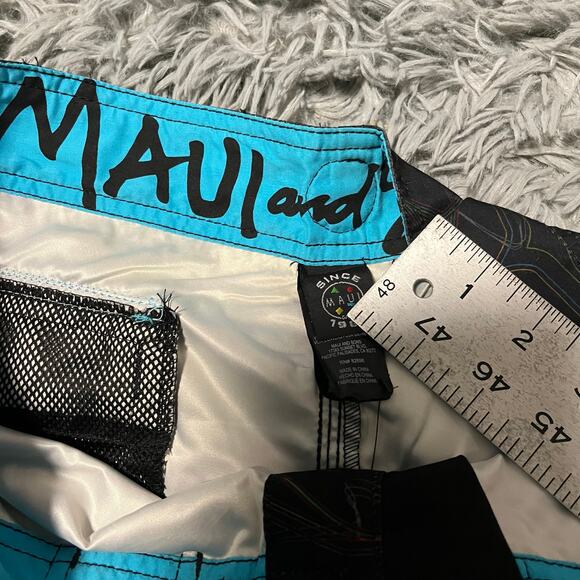 New with Tags Maui and Sons Shark Board Shorts Swim Retro Men’s 34 - Picture 6 of 9